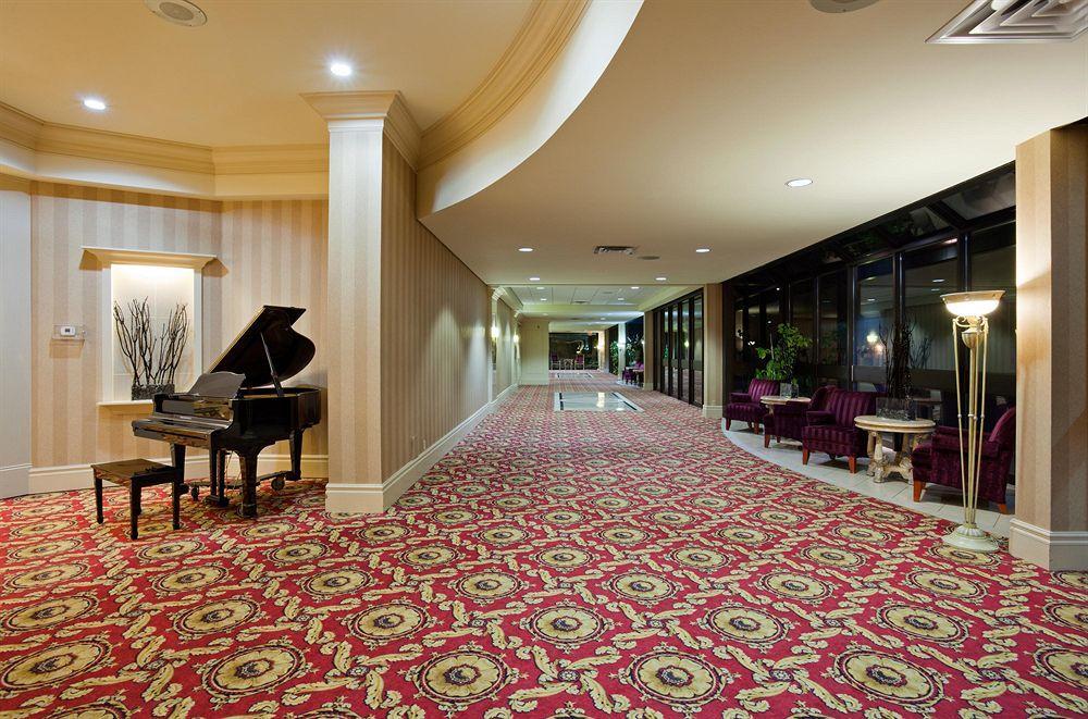 Holiday Inn Hotel & Suites St.Catharines-Niagara, An Ihg Hotel Saint Catharines Interior photo
